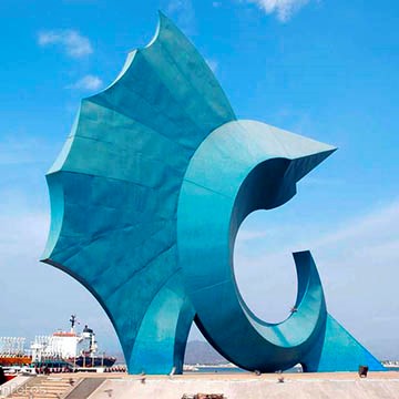 EL MONUMENTO AL PEZ VELA